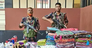 যশোর সীমান্তে ৮ লাখ টাকার চোরাচালানি পণ্য জব্দ